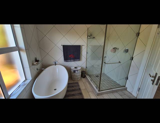 3 BEDROOM FREEHOLD FOR SALE IN KINDLEWOOD ESTATE